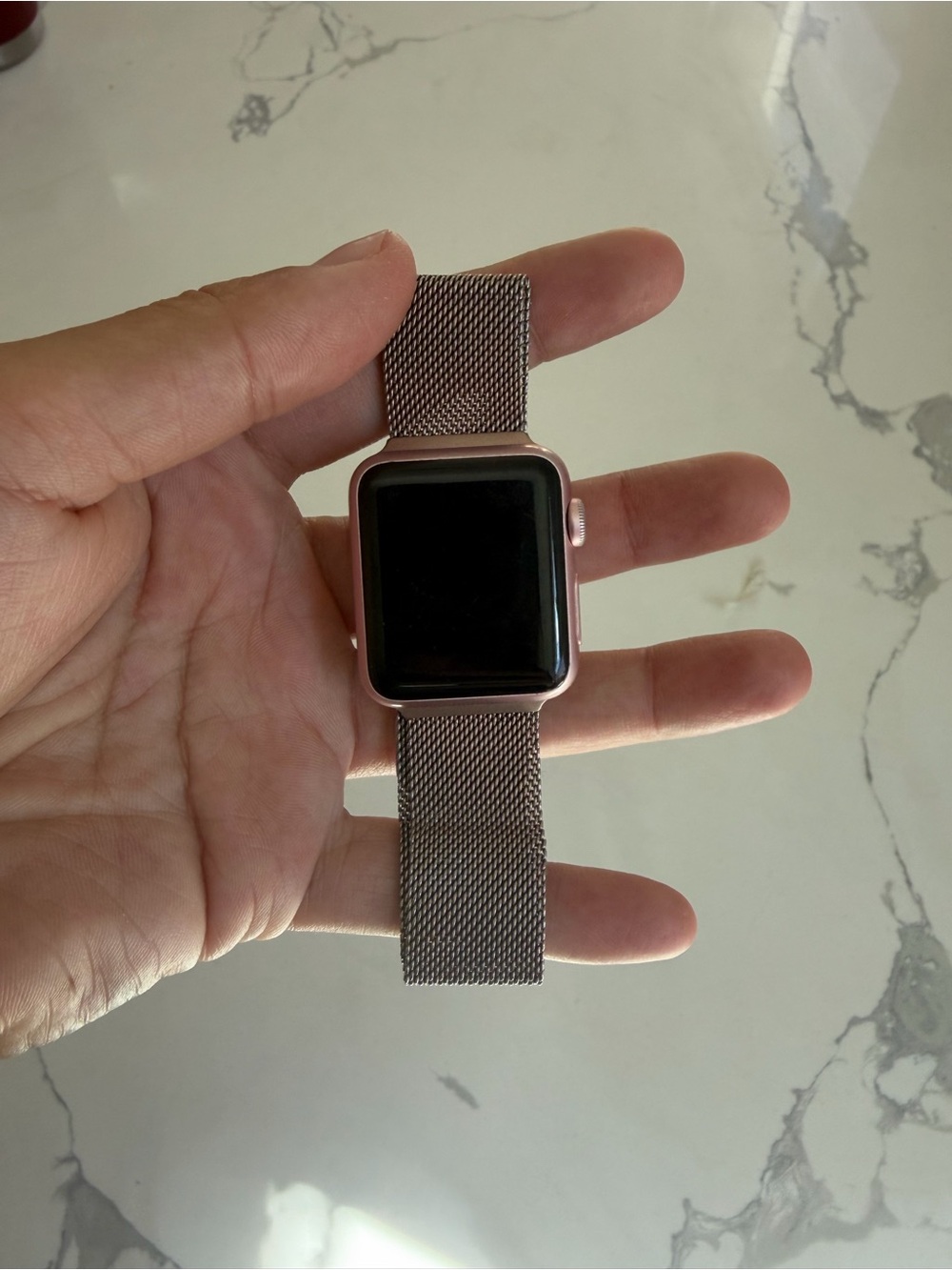 Apple Rose Gold Smartwatch with Milanese Loop